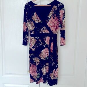 Kailegh V Neck Navy Blue Floral Dress  Size L EUC